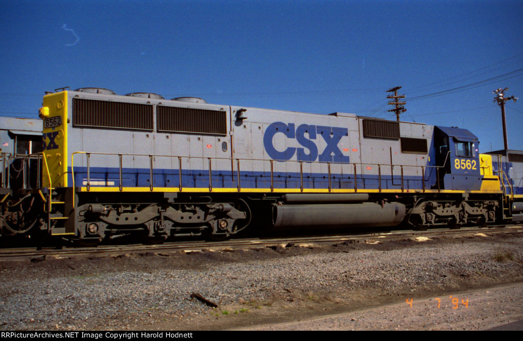 CSX 8562